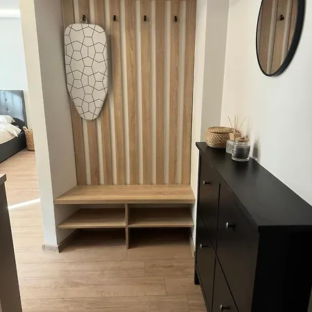 Comfy Central Apartment In Riga Exterior photo